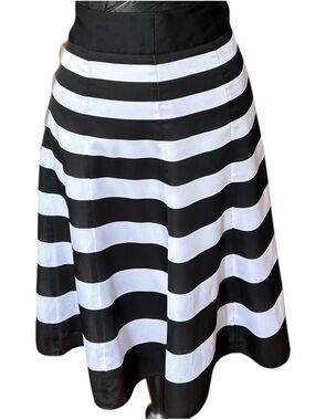 White House Black Market Black White Stripe Fit Flare Skirt Size 8